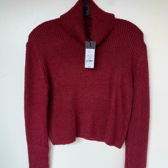 Dynamite Turtleneck - Picture 1 of 3